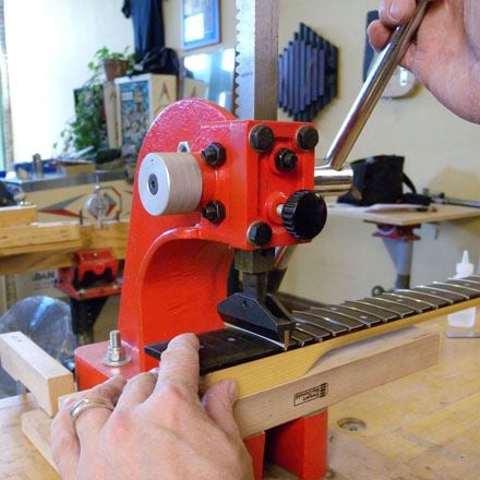 Fretting finished bolt